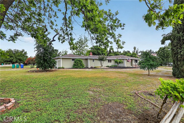 Detail Gallery Image 3 of 70 For 3276 E Olive Ave, Merced,  CA 95340 - 3 Beds | 3 Baths