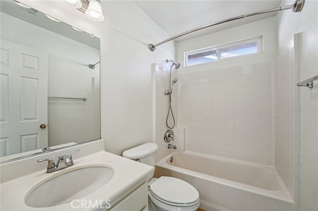 Detail Gallery Image 13 of 17 For 31456 Magnolia, Murrieta,  CA 92563 - 3 Beds | 2/1 Baths