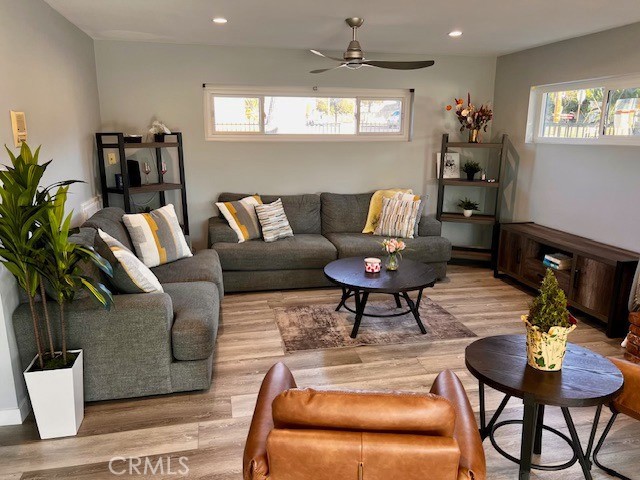 1514 E Maple Avenue, El Segundo CA: https://media.crmls.org/medias/791087ba-7f25-4b6d-80fc-6a812950af12.jpg