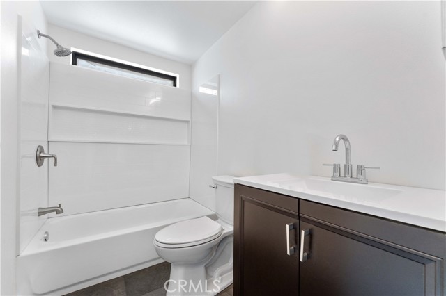 Detail Gallery Image 33 of 44 For 6367 Arrowhead Lake Rd, Hesperia,  CA 92345 - 6 Beds | 4 Baths