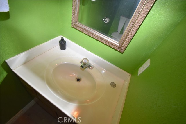 Detail Gallery Image 15 of 28 For 19170 Corwin Rd, Apple Valley,  CA 92307 - 3 Beds | 2/1 Baths
