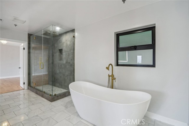 Detail Gallery Image 24 of 56 For 3600 Multiview Dr, Los Angeles,  CA 90068 - 3 Beds | 2 Baths