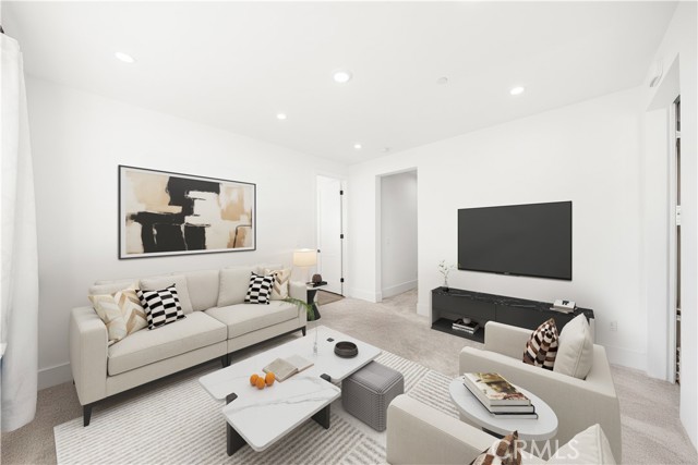 52 Longchamp, Irvine CA: https://media.crmls.org/medias/79123c0f-2b19-445b-83cb-373f25f35eb4.jpg
