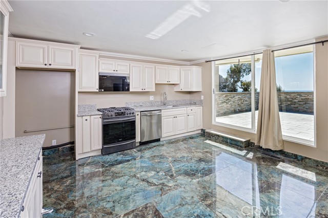 Detail Gallery Image 2 of 18 For 1530 B N Coast, Laguna Beach,  CA 92651 - 1 Beds | 1 Baths