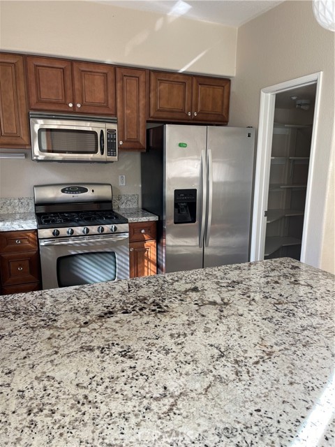 Detail Gallery Image 4 of 21 For 25276 Meadow Walk, Murrieta,  CA 92562 - 2 Beds | 2/1 Baths