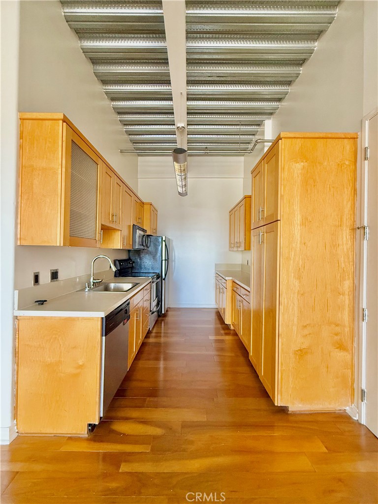 https://media.crmls.org/medias/7912ca4e-35f3-449d-8ce5-8974255c288a.jpg?preset=X-Large