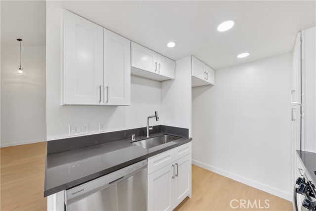 Detail Gallery Image 6 of 16 For 521 W Wilson St #A201,  Costa Mesa,  CA 92627 - 1 Beds | 1 Baths