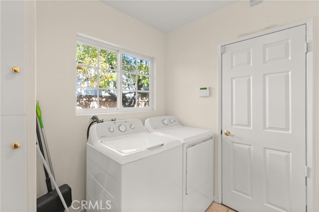 6045 Sausalito Avenue, Woodland Hills CA: https://media.crmls.org/medias/79133b36-33cd-4bbc-b2d9-1ca47f035ad9.jpg