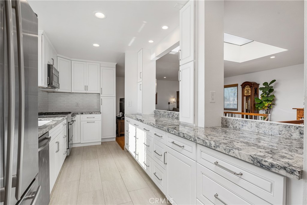 MLS #OC25250843 image #7