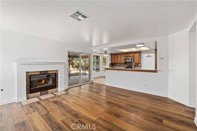 36849 Jenna Lane, Palmdale CA: https://media.crmls.org/medias/7913b20d-1d28-4e04-a0ad-8c6122618741.jpg