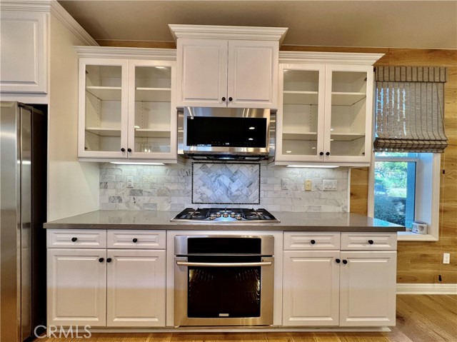 Detail Gallery Image 9 of 46 For 101 Fixie, Irvine,  CA 92618 - 3 Beds | 3/1 Baths