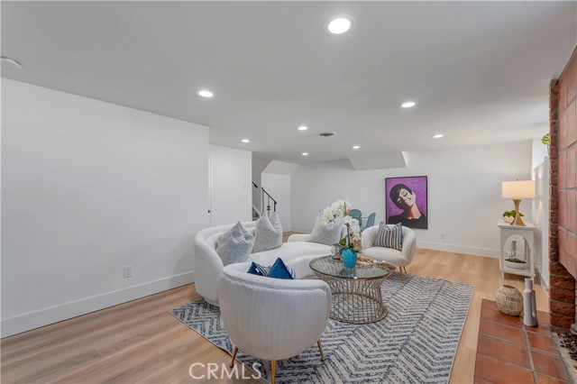 Detail Gallery Image 29 of 63 For 19201 Sherborne Ln, Huntington Beach,  CA 92646 - 4 Beds | 2/1 Baths