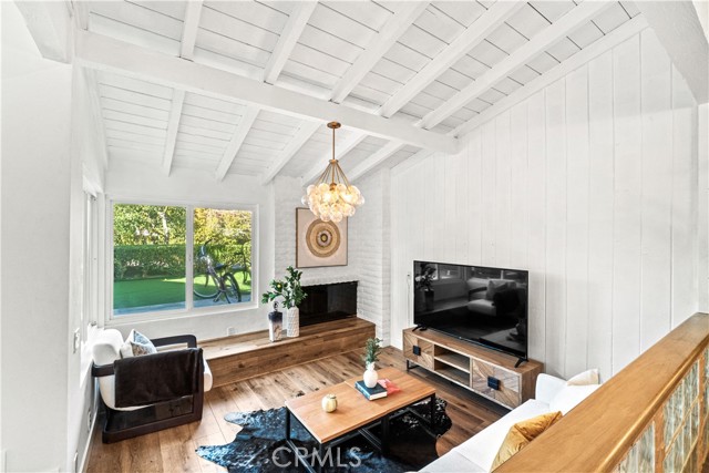 Detail Gallery Image 8 of 32 For 520 Cancha, Newport Beach,  CA 92660 - 3 Beds | 2/1 Baths