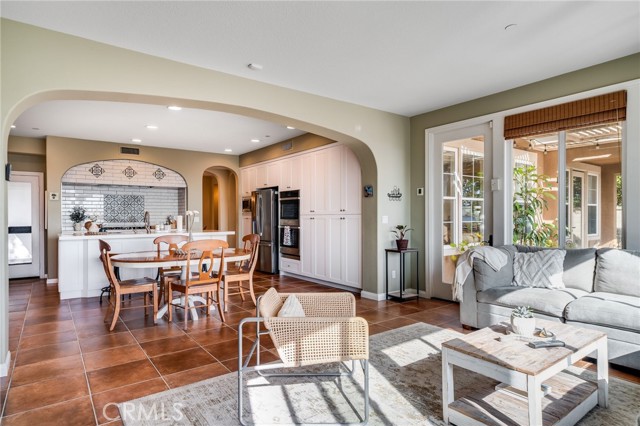 Detail Gallery Image 12 of 49 For 18 Calle Anacapa, San Clemente,  CA 92673 - 5 Beds | 4/1 Baths