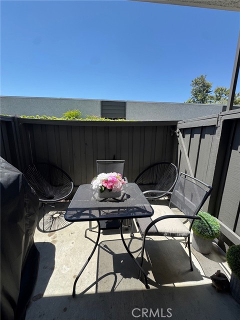 Detail Gallery Image 19 of 29 For 11311 Tampa #4,  Porter Ranch,  CA 91326 - 3 Beds | 1/2 Baths