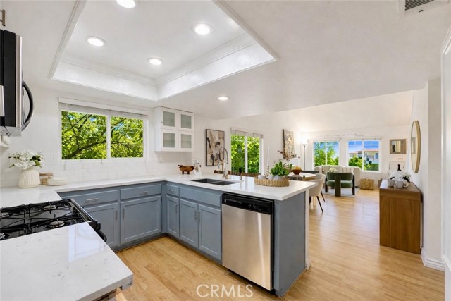 Detail Gallery Image 3 of 33 For 2740 Gramercy #12,  Torrance,  CA 90501 - 3 Beds | 2 Baths