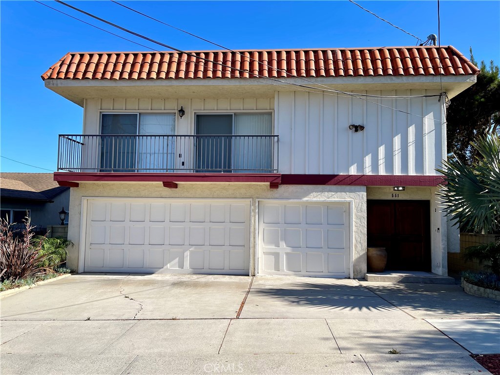 551 W 40th