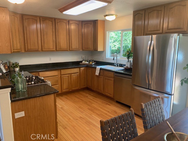 10621 Point Lakeview Road, Kelseyville CA: https://media.crmls.org/medias/7917eb2e-5924-488f-870d-9efa1a5c1e66.jpg