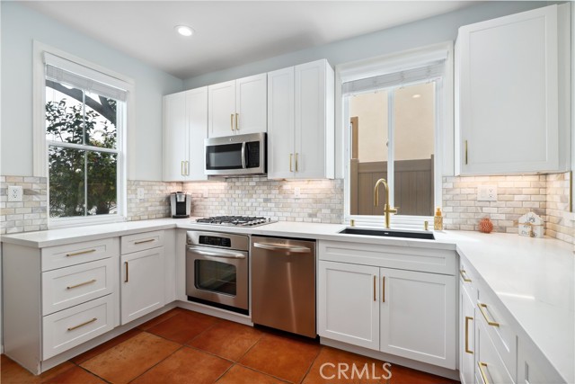7327 Seafarer Place, Carlsbad CA: https://media.crmls.org/medias/79182c0e-b78c-44dd-b42a-ec14a7af70d3.jpg