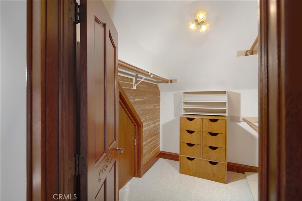 791885de 0167 40ed B180 0074916157f2