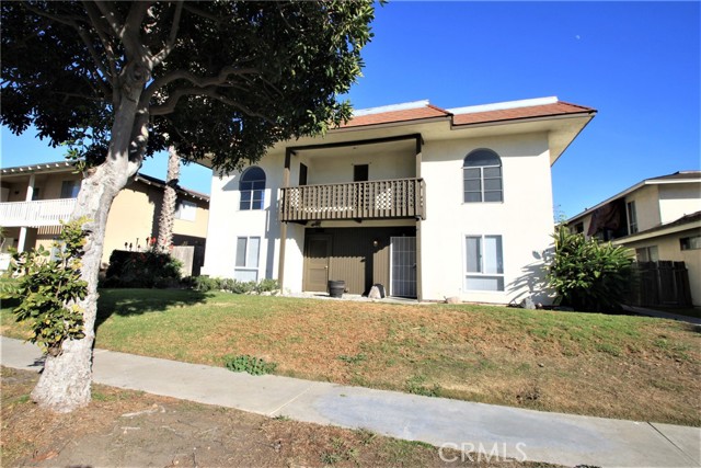 Detail Gallery Image 2 of 13 For 16052 Waikiki Ln, Huntington Beach,  CA 92649 - – Beds | – Baths