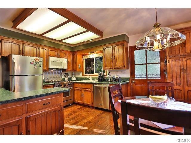 25925 Ranger Drive, Twin Peaks CA: https://media.crmls.org/medias/7919cfc5-8ac7-4856-af4e-23ad549b6f8a.jpg