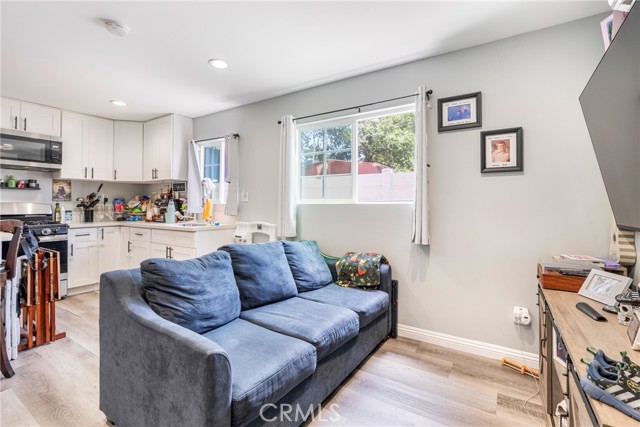Detail Gallery Image 4 of 58 For 21114 & 1/2 Martin St, Carson,  CA 90745 - 5 Beds | 3 Baths