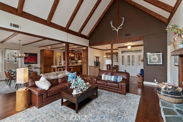 Detail Gallery Image 13 of 53 For 1254 Calgary, Lake Arrowhead,  CA 92352 - 4 Beds | 3/1 Baths