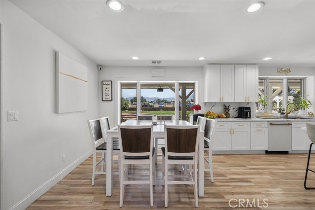 2556 W Avenue N 4, Palmdale CA: https://media.crmls.org/medias/791a7f01-373a-44a9-a1a6-9874d0ec07a7.jpg
