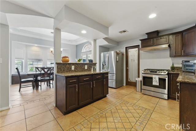Detail Gallery Image 28 of 32 For 249 Caroline Ln, Shafter,  CA 93263 - 4 Beds | 2 Baths