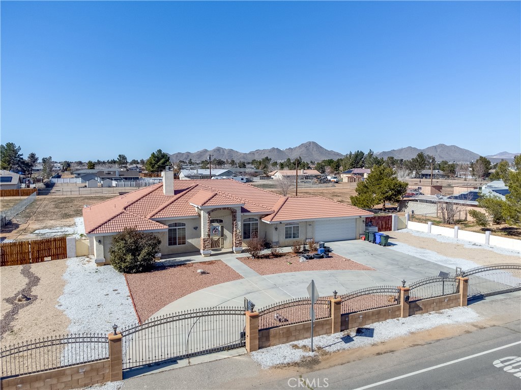 15370 Navajo Road, Apple Valley, CA 92307
