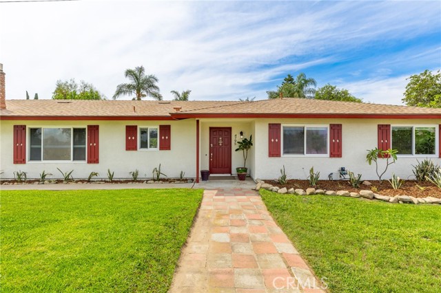 4795 Bain Street, Jurupa Valley CA: https://media.crmls.org/medias/791b5023-ad8d-4549-85ff-d2e2346ce4c6.jpg
