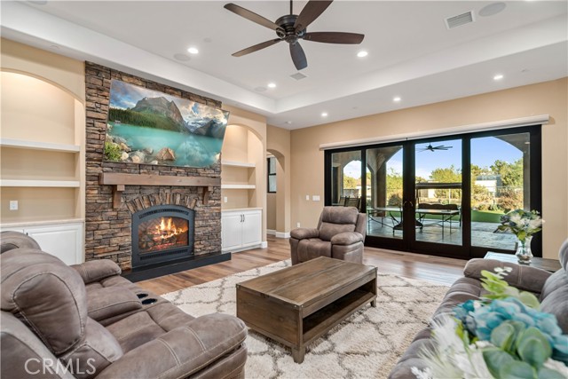 Detail Gallery Image 11 of 75 For 40158 25th St W, Palmdale,  CA 93551 - 5 Beds | 4/1 Baths