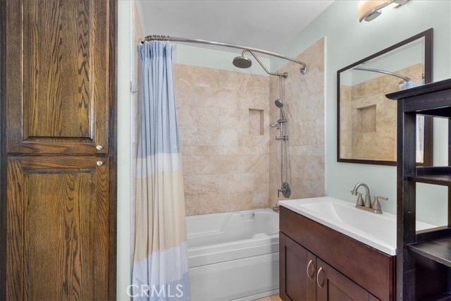 Detail Gallery Image 19 of 36 For 2261 Ohio Ave, Signal Hill,  CA 90755 - 2 Beds | 2 Baths