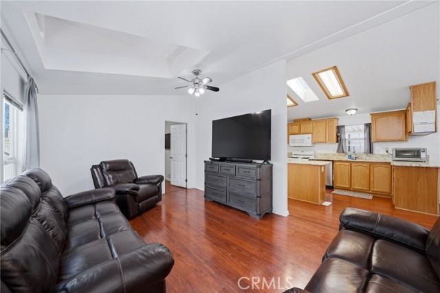 Detail Gallery Image 11 of 29 For 17225 Valley 69w,  Fontana,  CA 92335 - 3 Beds | 2 Baths