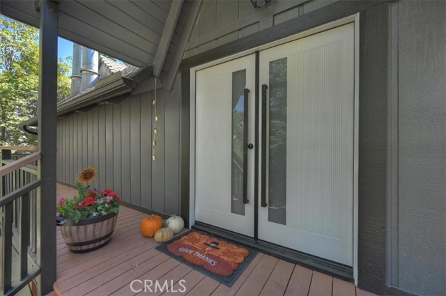 260 El Dorado Drive, Lake Arrowhead, CA 92352