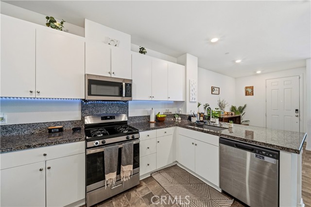 Detail Gallery Image 13 of 33 For 16000 Lasselle #5,  Moreno Valley,  CA 92551 - 3 Beds | 2/1 Baths