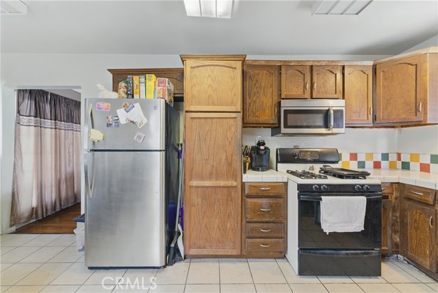 Detail Gallery Image 5 of 25 For 14423 Dumont Ave, Norwalk,  CA 90650 - 2 Beds | – Baths