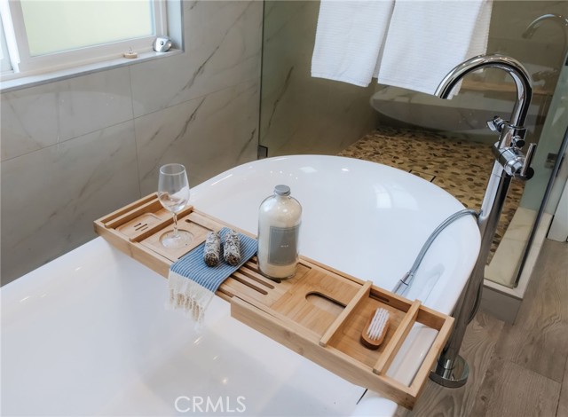 223 Irena Avenue, Redondo Beach, California 90277, 4 Bedrooms Bedrooms, ,4 BathroomsBathrooms,Residential,For Sale,Irena,SB25254754