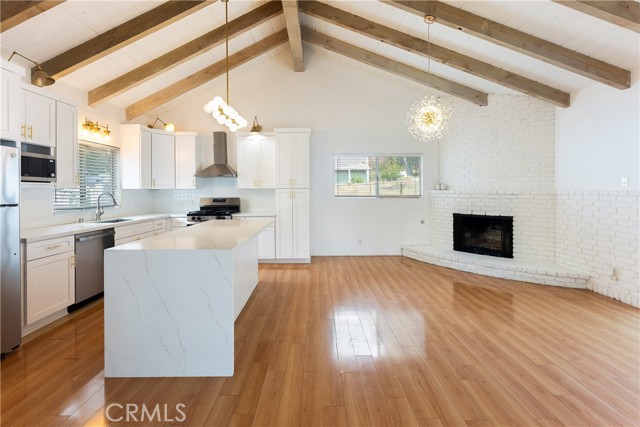 Detail Gallery Image 4 of 44 For 22632 Cass, Woodland Hills,  CA 91364 - 3 Beds | 2 Baths