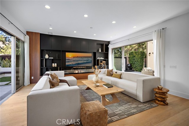 Detail Gallery Image 7 of 49 For 51 Fenway, Irvine,  CA 92620 - 4 Beds | 4/1 Baths