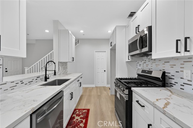 Detail Gallery Image 21 of 71 For 25544 Portola, Loma Linda,  CA 92354 - 3 Beds | 2/1 Baths