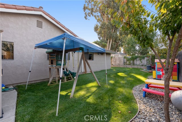 Detail Gallery Image 32 of 33 For 586 Meadowbrook Dr, Santa Maria,  CA 93455 - 4 Beds | 2/1 Baths