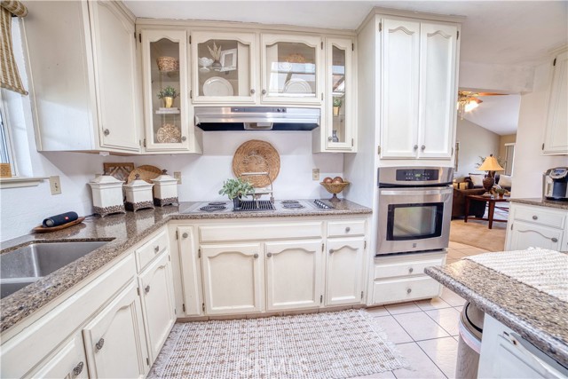 Detail Gallery Image 6 of 33 For 4630 N Lorna, Fresno,  CA 93705 - 3 Beds | 2 Baths