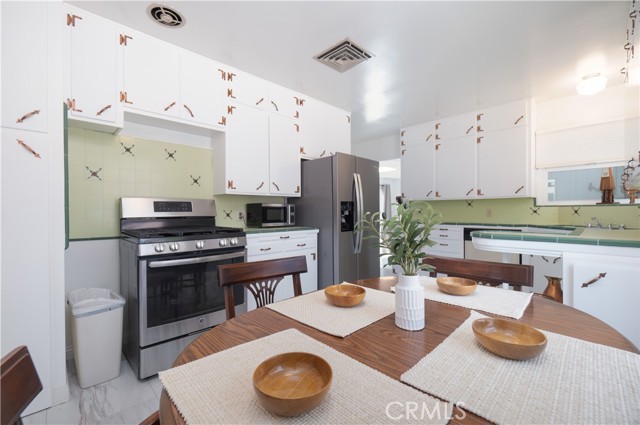 Detail Gallery Image 26 of 36 For 765 N Currier, Pomona,  CA 91768 - 2 Beds | 1 Baths