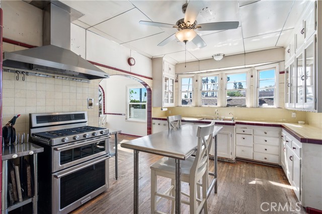 Detail Gallery Image 11 of 44 For 1331 S Beacon St, San Pedro,  CA 90731 - 3 Beds | 1/1 Baths