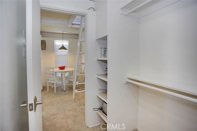 Detail Gallery Image 12 of 17 For 202 15th St #B,  Newport Beach,  CA 92663 - 0 Beds | 1 Baths