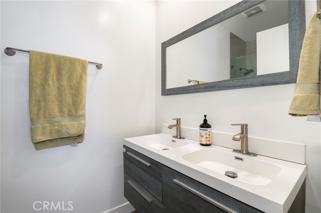 Detail Gallery Image 19 of 25 For 11723 Goshen Ave #103,  Los Angeles,  CA 90049 - 3 Beds | 2 Baths