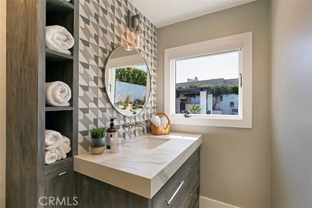 Detail Gallery Image 15 of 26 For 609 Seaward, Corona Del Mar,  CA 92625 - 4 Beds | 3 Baths