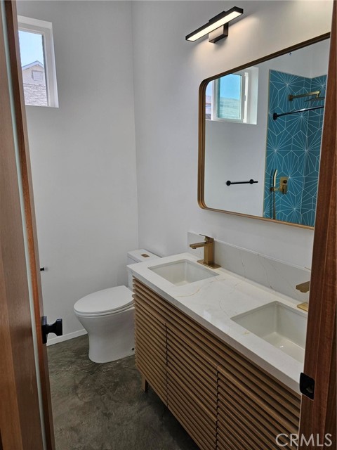 Detail Gallery Image 10 of 20 For 720 San Pascual Ave, Los Angeles,  CA 90042 - 3 Beds | 2 Baths